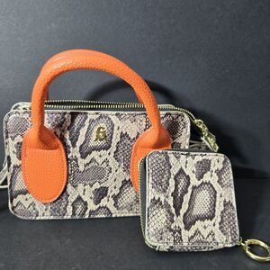 Steve Madden BHENRIK 2 Pcs Snake print Crossbody bag & Airpods case NEVER USED!